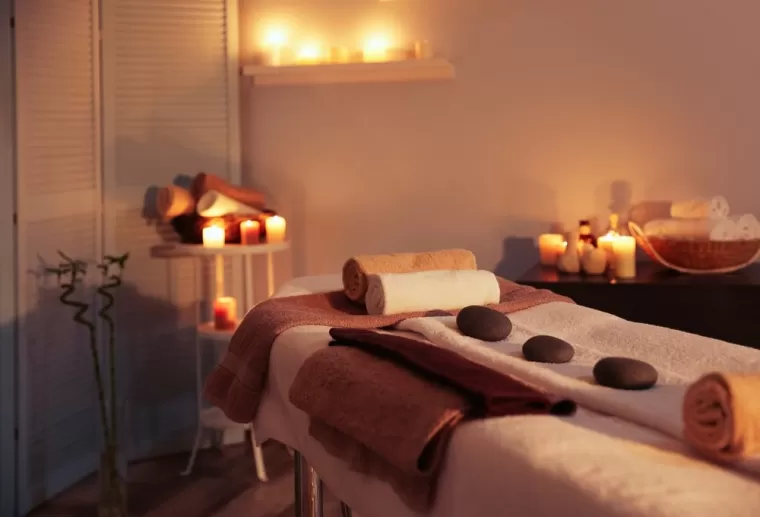 Centre de formation pour massage aux pierres chaudes thaïlandaise, Tarascon, SPITZZEN